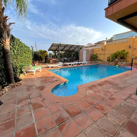 Casa Con Piscina Junto A Playa Almunecar