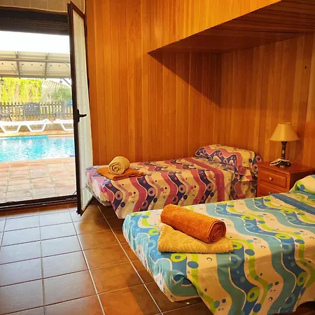 Casa Con Piscina Junto A Playa 度假居